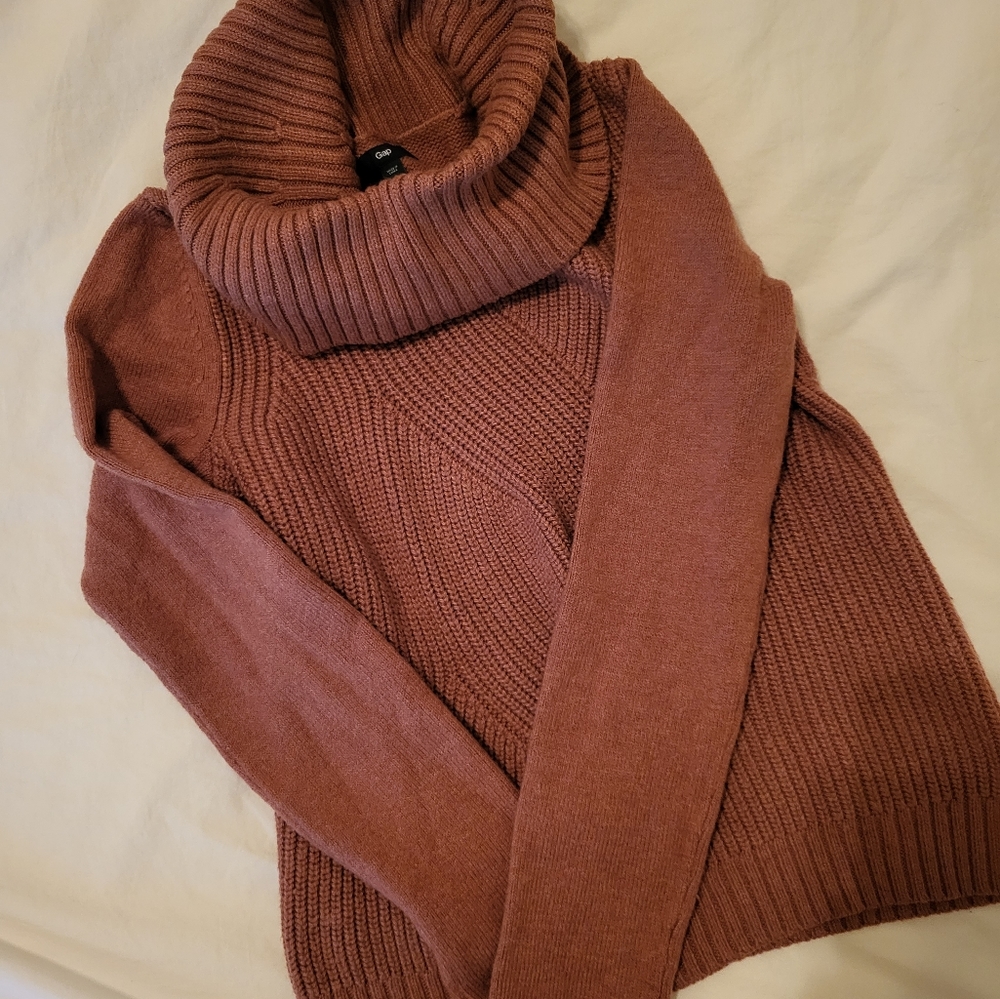 GAP womens turtleneck sweater small